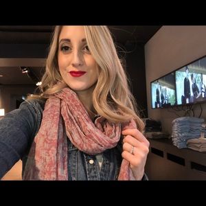 Meet your Posher, Mallory